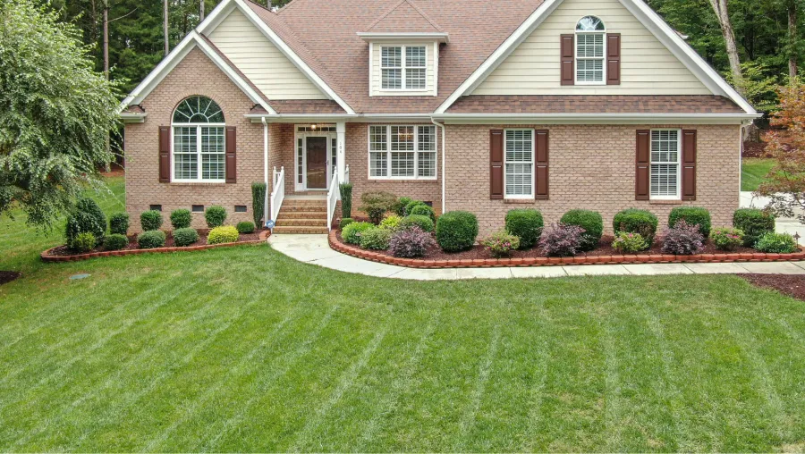 Landscaping & Yard Cleanup Services Landscaping & Yard Cleanup Services